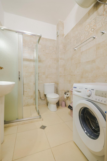 Bathroom 3, Iris Apartments, Sarandës