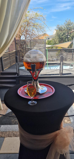 Food & Drinks