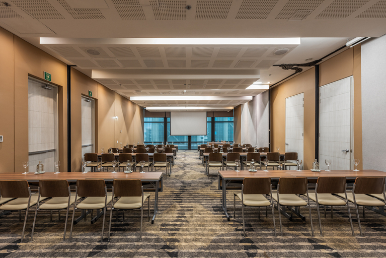Business Facilities, Estelar Square Medellin, Medellín