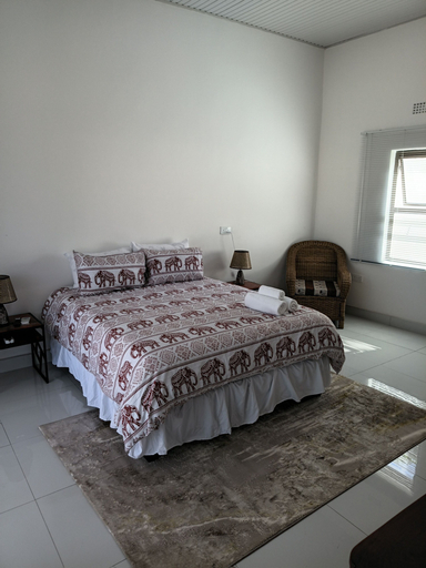 Room 4, Tiptree Lodge, Livingstone