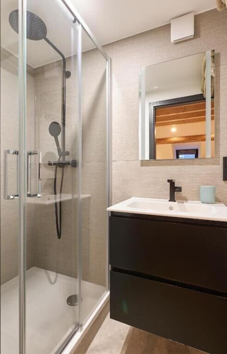 Bathroom 4, Casa Cosi Aparthotel, Luxembourg