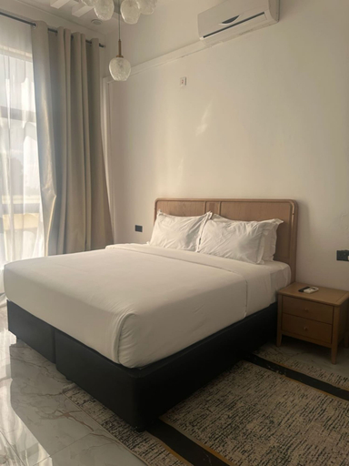 Room 5, Shalom Hotel