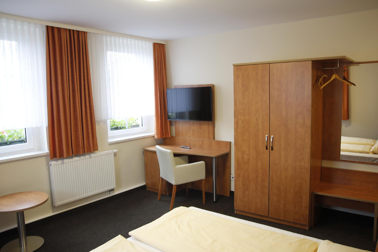 Bedroom 4, Hotel Schützenhaus, Wittenberg