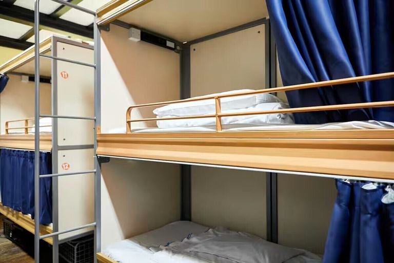 Room 5, BacPac Hostel, London