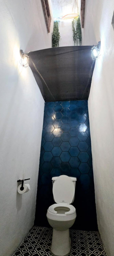 Bathroom 4, NUEVA VISTA INN, Compostela