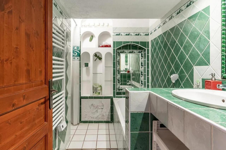 Bathroom, Duplex Appartement 300m de la mer, Var
