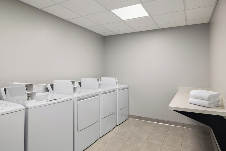 Laundry room, Towneplace Suites By Marriott Hickory, Catawba