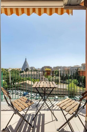 Outdoor dining, Panoramic Rooms, Syracuse