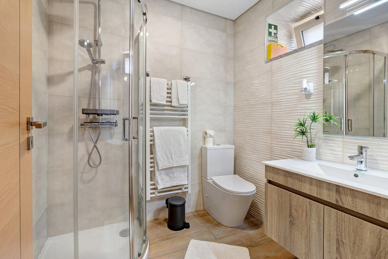 Bathroom 3, Sidro House - Alojamento No Geres, Terras de Bouro