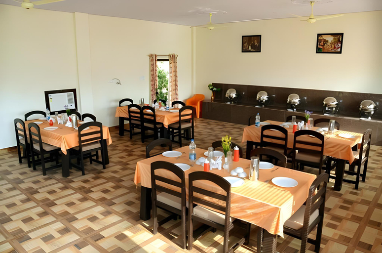 Food & Drinks, Hotel Motibagh Resort, Sawai Madhopur