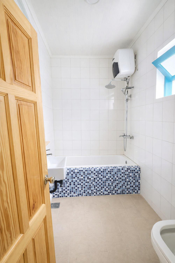 Bathroom 3, Tomato Villa & Restaurant, Đà Lạt