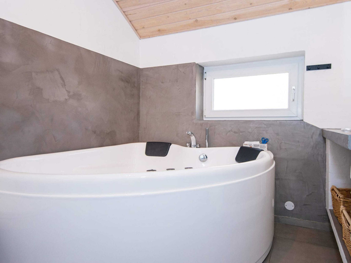 Bathroom 3, 5 Star Holiday Home in Glesborg, Norddjurs