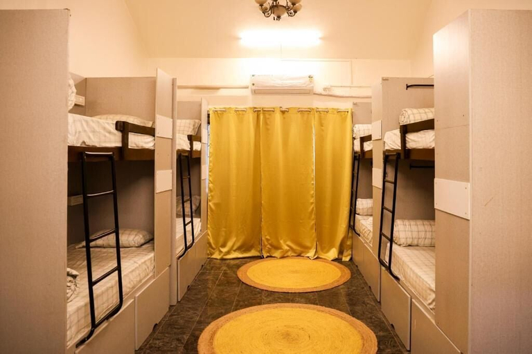 Room 3, THE PUNE STORY HOSTEL, Pune