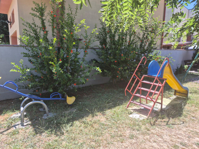 4, VILA BELLMAR FLORIAN, Tuzla