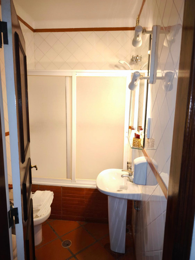 Bathroom 5, Landroal Residencial, Alandroal