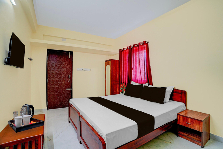 Room 4, Collection Formerly Dhana Residency, Kancheepuram