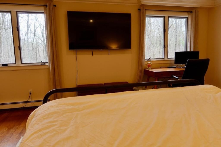 Bedroom 2, The Harlow House, Dutchess