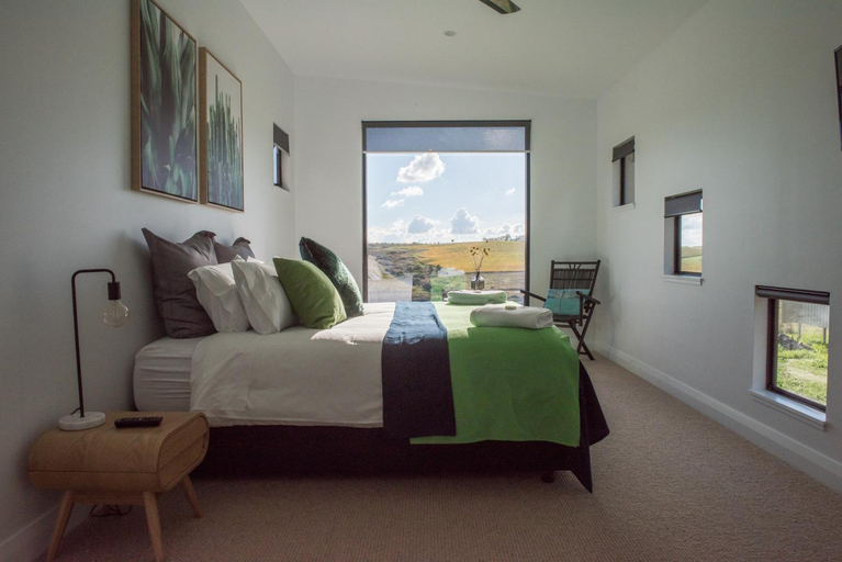 Bedroom 2, Dragonfly Cottages, Cabonne