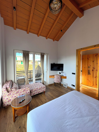 Room 2, Country Inn Mukteshwar, Nainital