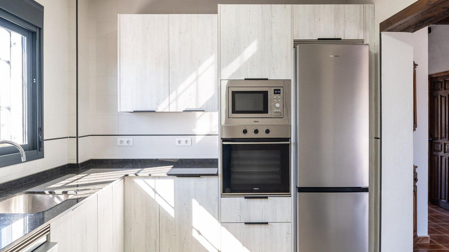 Kitchen 5, Casa Adrian Almachar by Ruralidays, Málaga