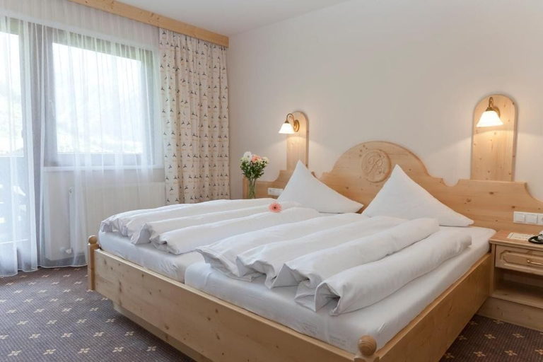 Bedroom 3, Hotel Garni Rifflsee, Imst