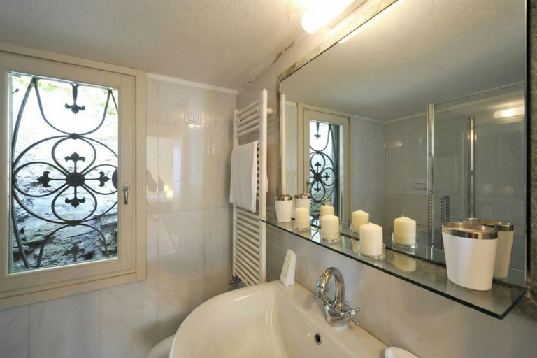 Bathroom 4, Villa Lucia Varenna, Lecco