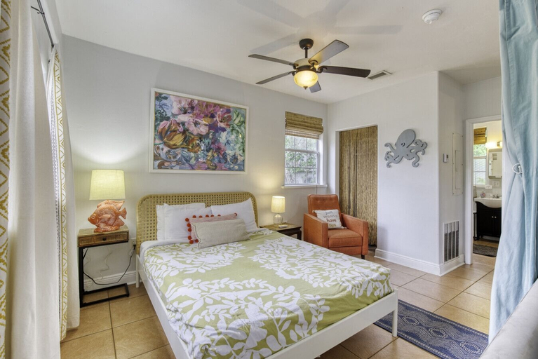 Bedroom 3, 1 Bedroom Spanish Bungalow Guest House, Volusia