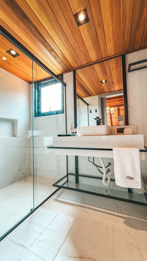 Bathroom 4, Recanto Lavi, Urubici