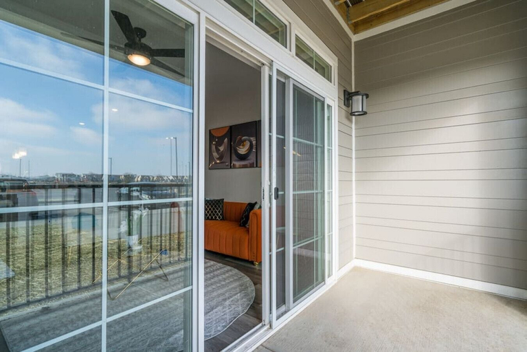 Interior 2, Luxurious One Bedroom Whitestown, Boone