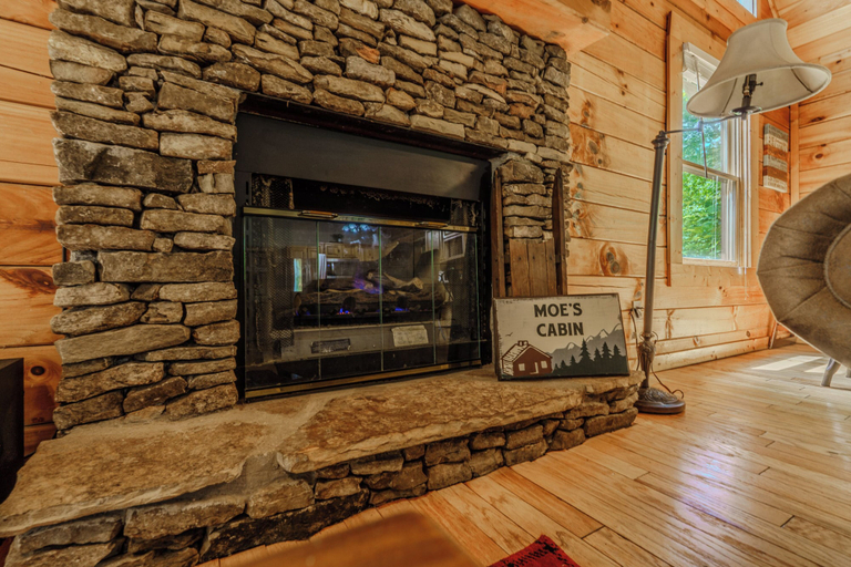 Fireplace, Porchside Pines, Sevier