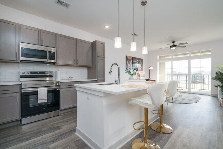 Interior 4, Luxurious One Bedroom Whitestown, Boone