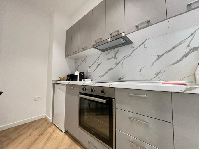 Kitchen 5, Comfort Center Studio Apartments, Tiranës