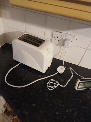 3, Room in a family House, Thurrock