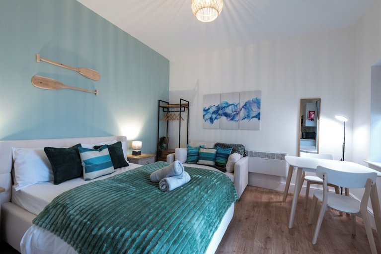 Room 5, Glan Neigr Apart-Hotel By Guestz, Anglesey