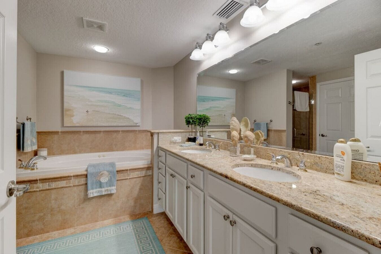 Interior 3, Elegant Oceanfront Pool Hot Tub at Sanibel Condos, Volusia