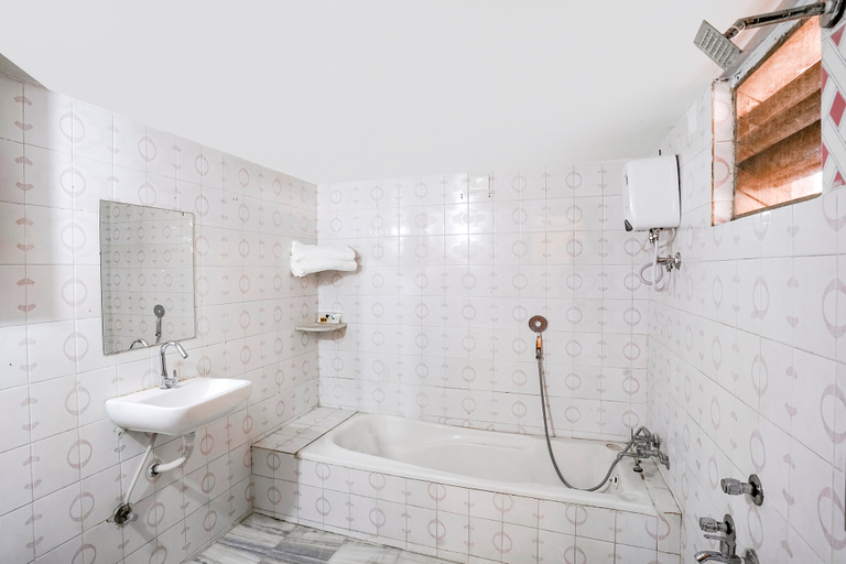 Bathroom 4, Hotel Rest And Peace, Ahmadabad