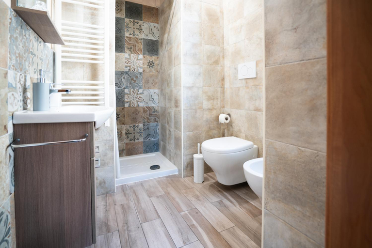 Bathroom 2, Casa Immacolata, Bari