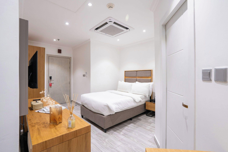 Bedroom 2, Plaza Athenee Hotel Kuwait