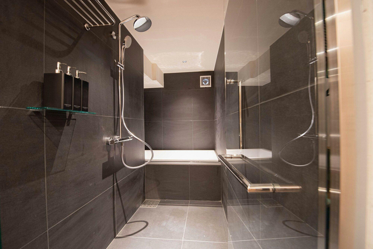 Bathroom 4, Spatiumginza Pony, Chūō
