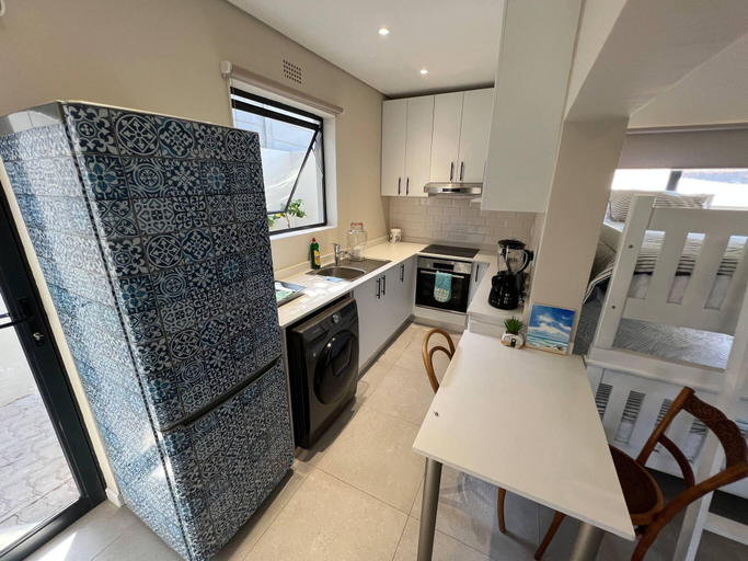 Kitchen, The Sting-ray Cottage, Ugu