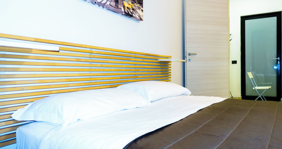 Bedroom 4, Suiteincenter Apartments, Palermo