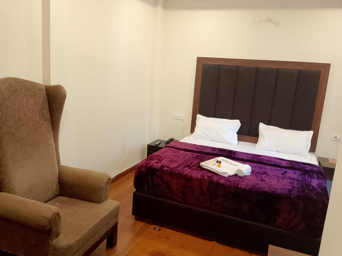 Bedroom 3, Hotel Vishla Palace, Garhwal