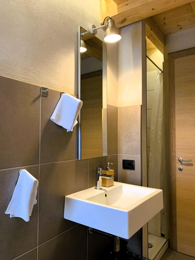 Bathroom 3, Le Spine B&B sulla Via Francigena, Parma