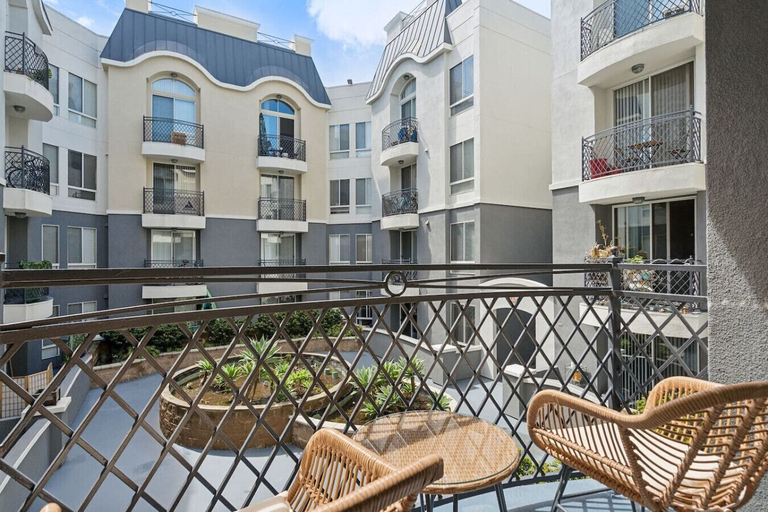Interior 3, Chic Marina Oasis 5 Star Amenities Central, Los Angeles
