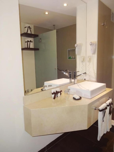 Bathroom 4, Park Royal Buenos Aires managed by Accor, Distrito Federal