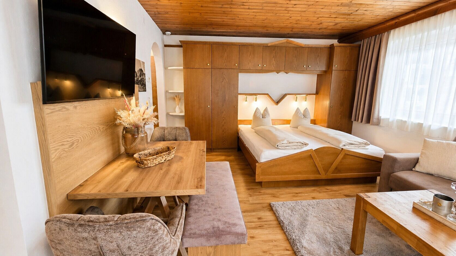 Bedroom 2, Appartements Alpenland Pertisau, Schwaz