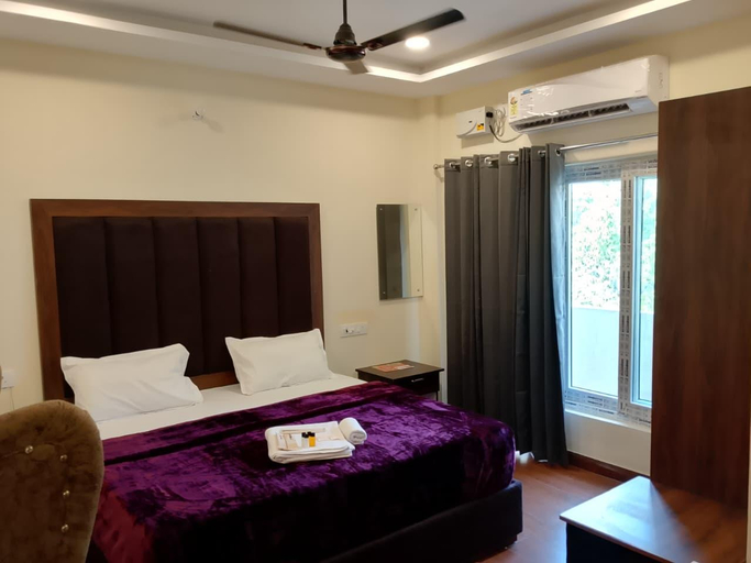 Bedroom 2, Hotel Vishla Palace, Garhwal