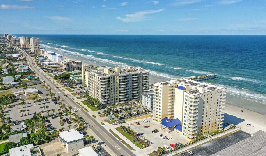 Interior 4, A Wave From it All Oceanfront Pool Condo, Volusia