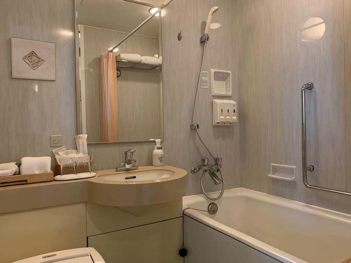 Bathroom 3, The Crest Hotel Kashiwa, Kashiwa