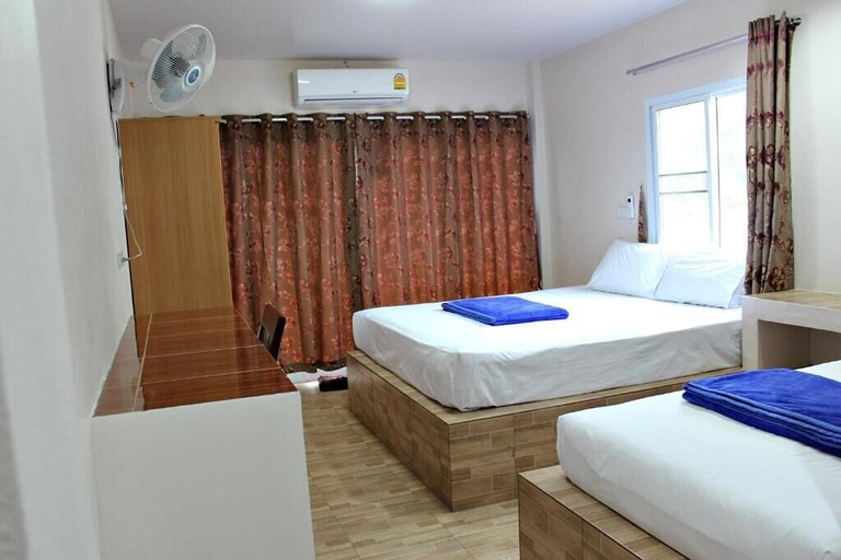 Room 3, Sairee Center Guesthouse, Ko Phangan